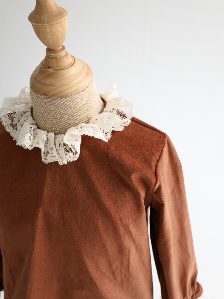 08 BLUSON TERCIOPELO velvet con m/l y puntilla grande