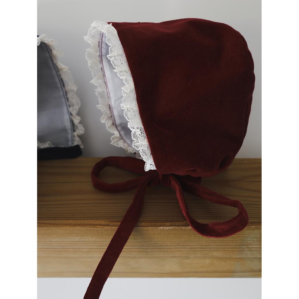 18 CAPOTA velvet con puntillita en la cara