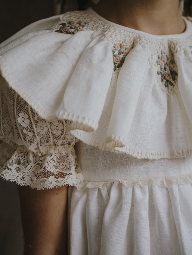 a00254 VESTIDO COMUNIÓN RACIMOS