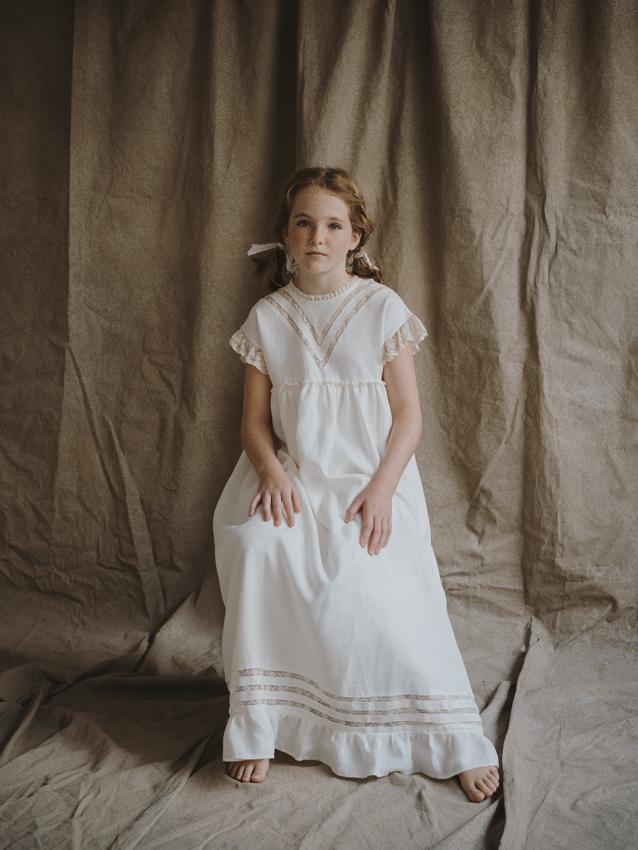 a0004 VESTIDO COMUNIÓN PICOS SIN MANGAS