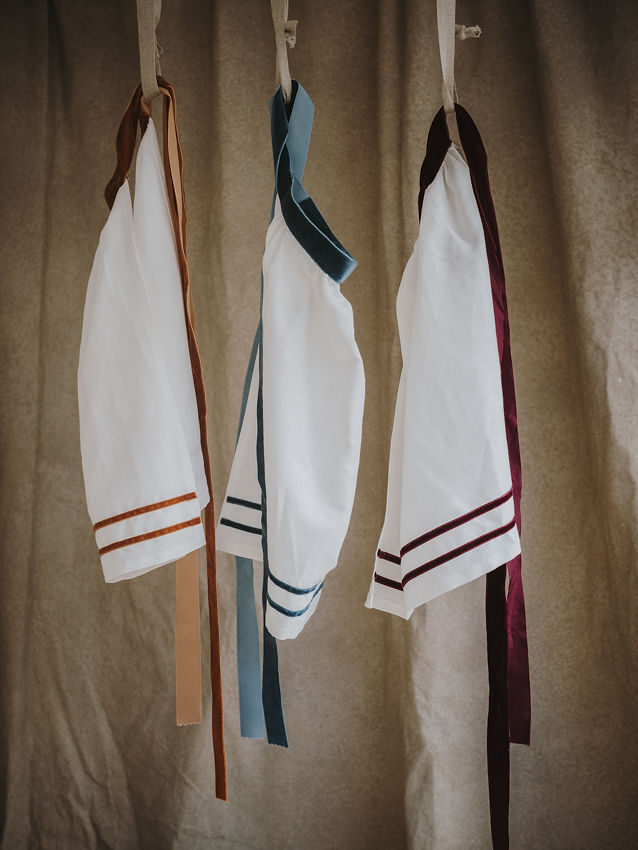 VESTIDO CARLOTA CORTO COTTON TOSTADO & delantal lino 2 cintas